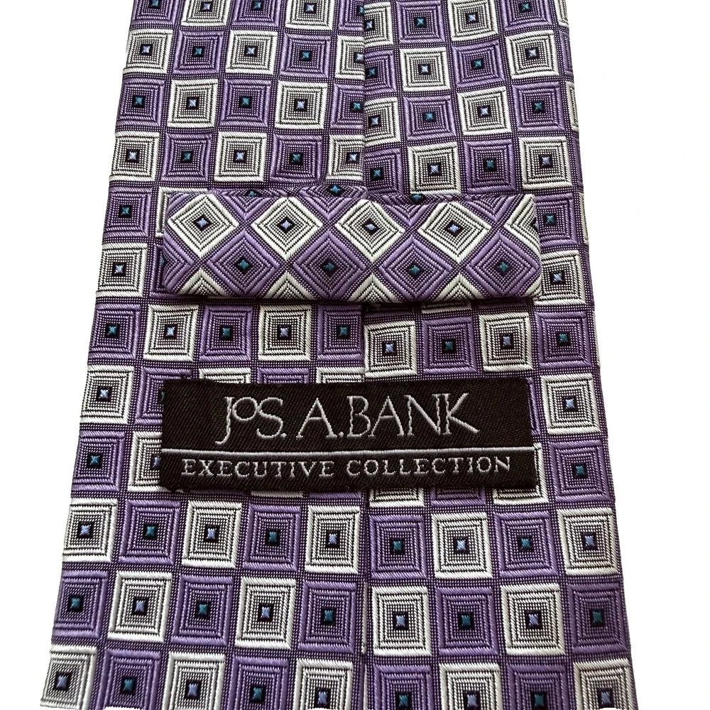Jos A Bank Purple Silk Jacquard Necktie Tie 60
